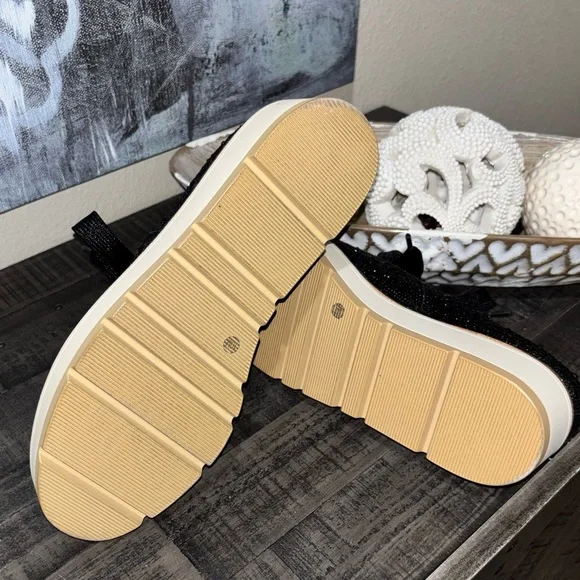 GB (Gianni Bini) Re-Vival rhinestone-embellished lace-up platform oxfords SZ10​ - Picture 10 of 10